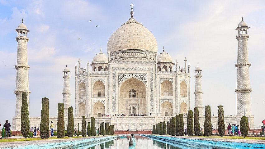 Das Bild zeigt das Taj Mahal, in Indien.