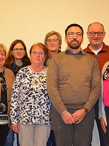 Das Bild zeigt die 9 Mitglieder des Ortsausschusses aus Rothenbach. 